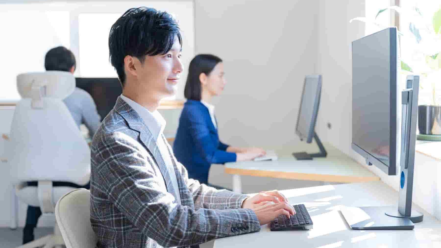 大学中退してもプログラマーになれる!向き不向きや就職方法も解説