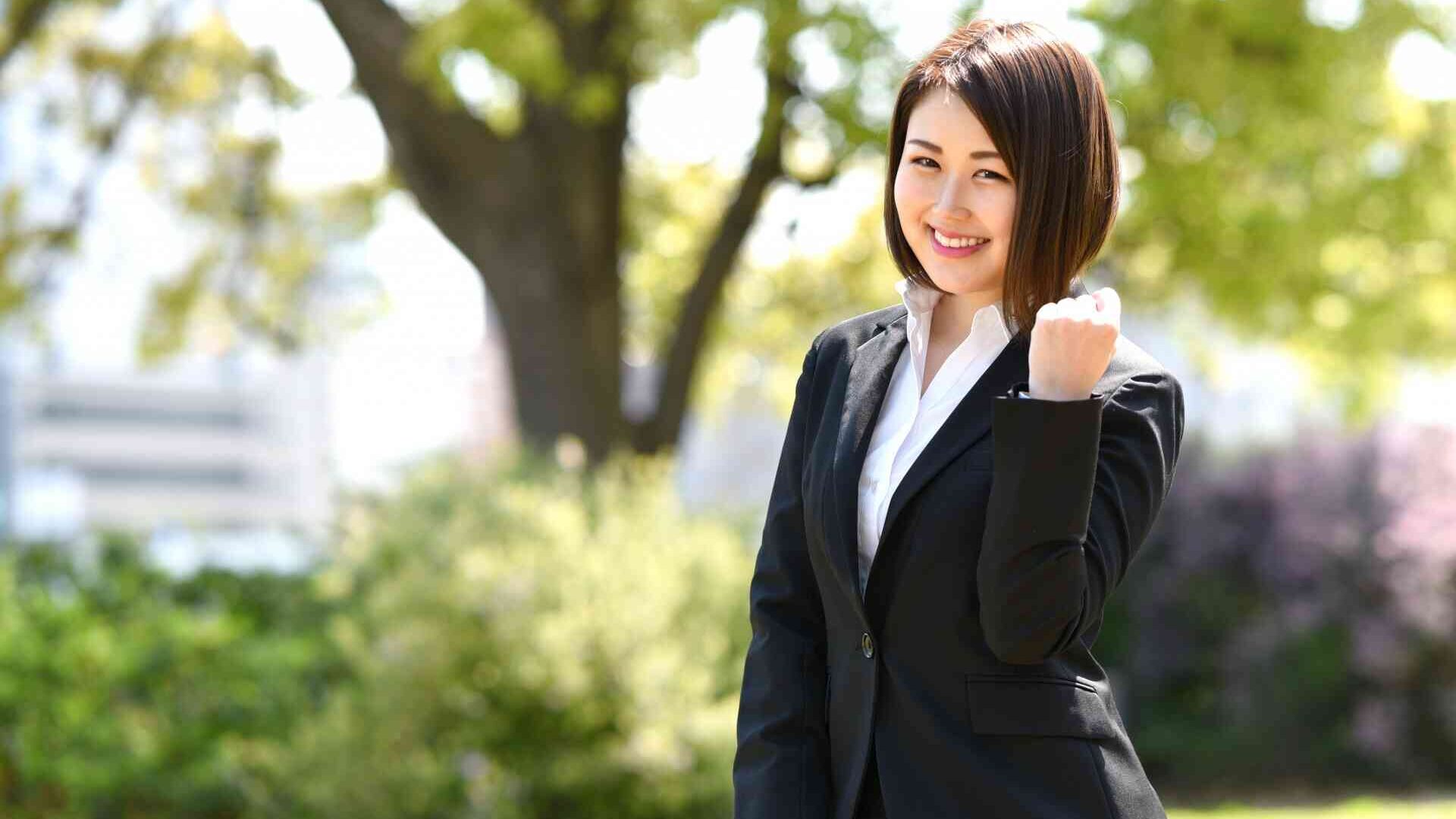 大学中退して公務員になれる?公務員と民間企業の違いや就職の方法