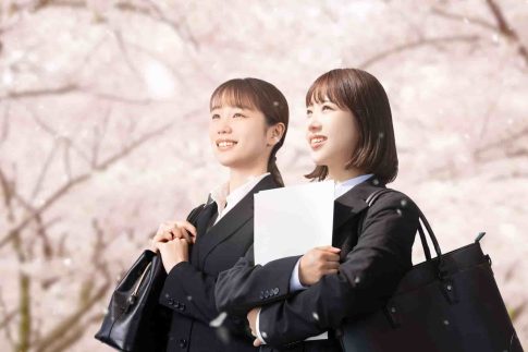 大学中退したら新卒扱いになる？就活への影響と対処法を解説