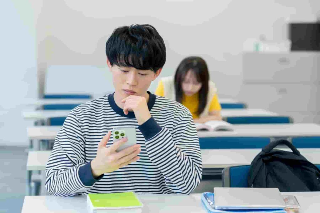 大学を2回留年したら中退すべき？就職への影響や体験談を解説！