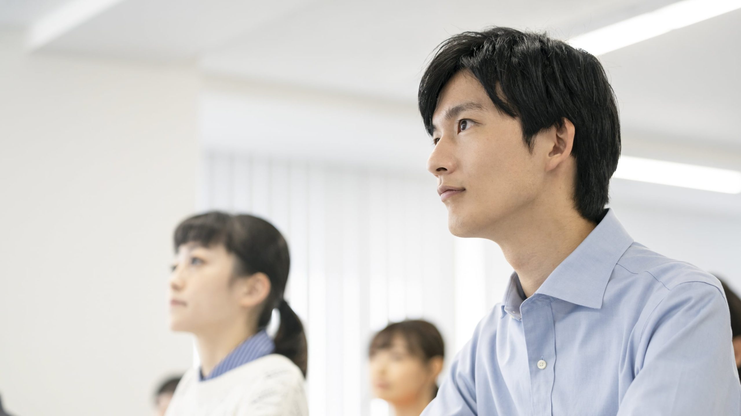 中退就職カレッジメインビジュアル