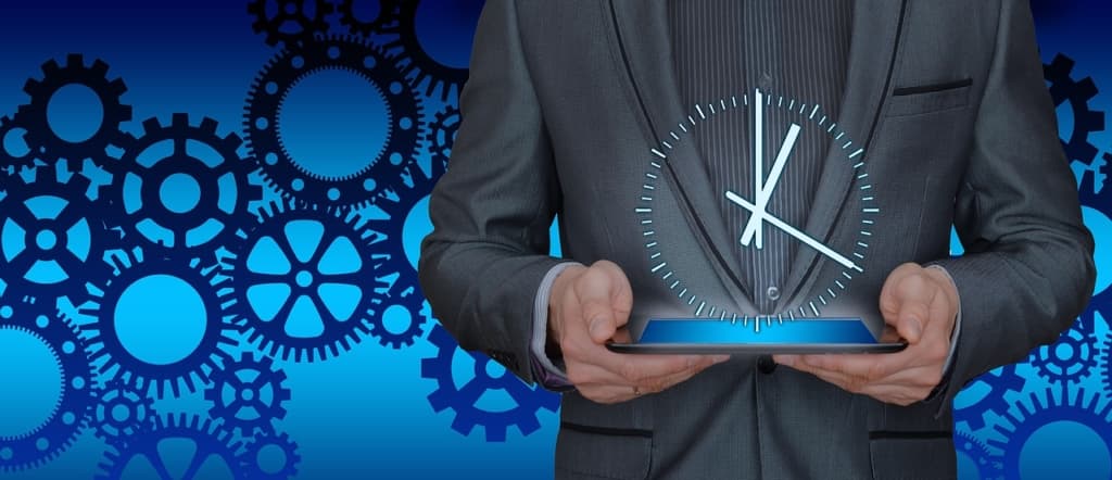 よくよく考えれば正社員の方が効率的?