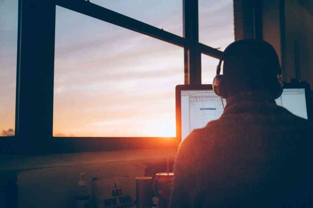 ホワイト企業の見分け方とは~ブラック企業に注意しよう~