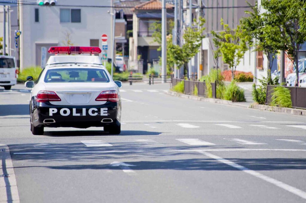 高卒で警察官になるのは馬鹿 大卒警察官との違いを徹底解説