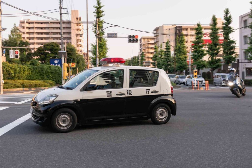 高卒で警察官になるのは馬鹿 大卒警察官との違いを徹底解説