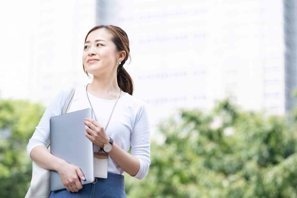 契約社員と正社員の違い~正社員のメリット・デメリット~