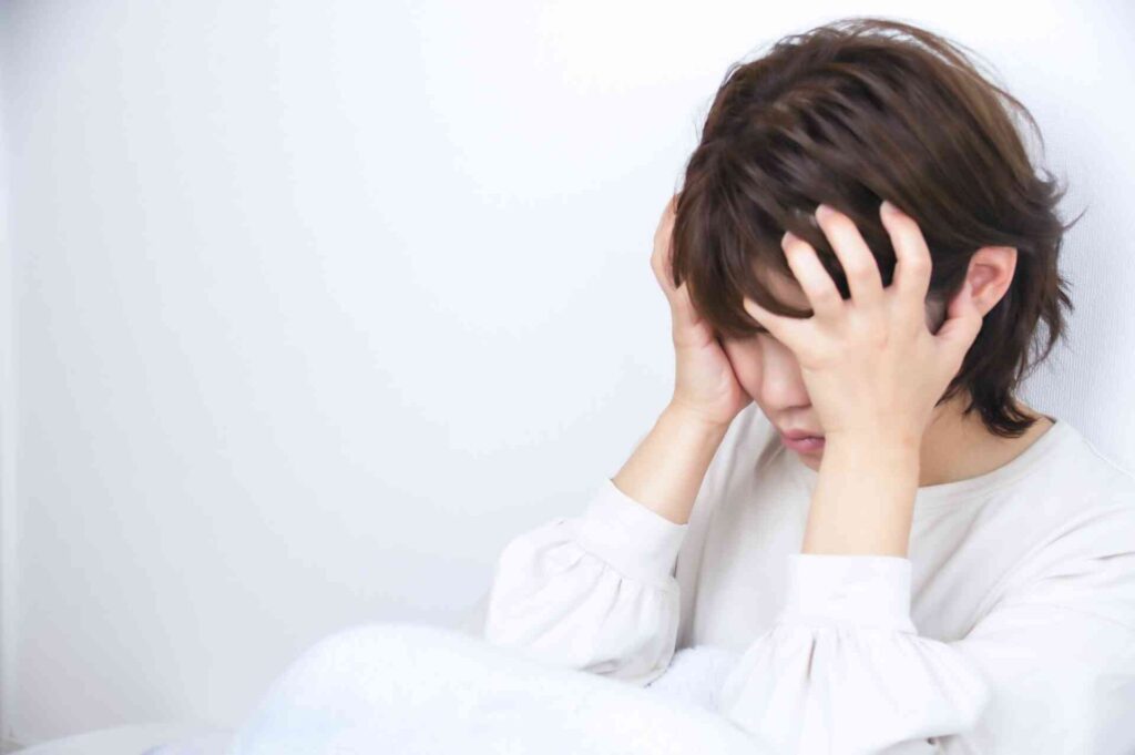 引きこもり女性が抱える悩みとは?女性ならではの問題点について