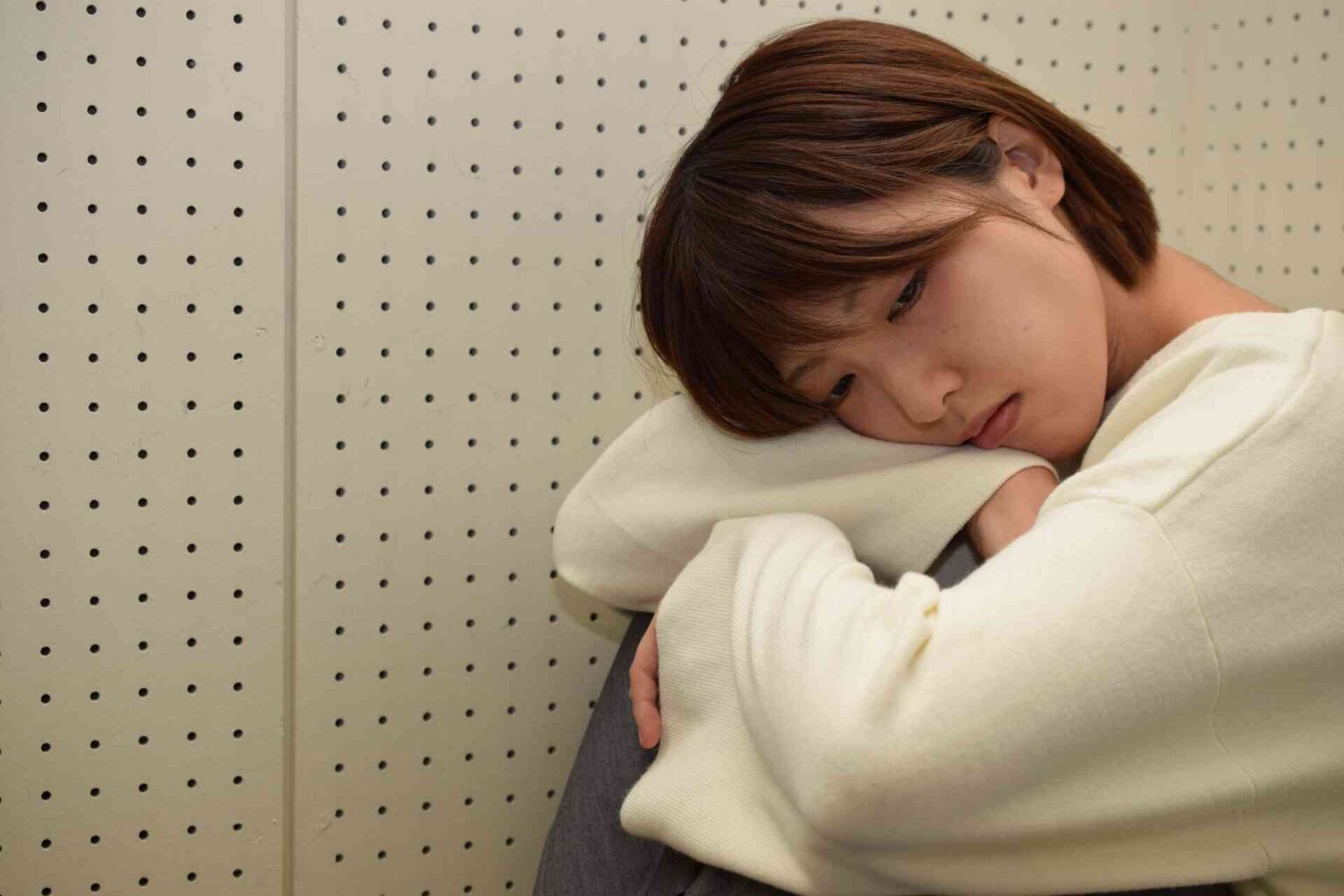 引きこもり女性が抱える悩みとは？女性ならではの問題点について