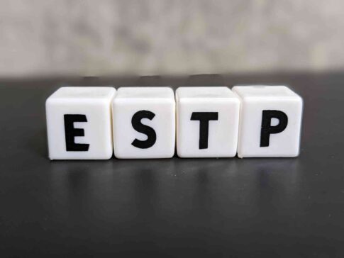 ESTP(起業家)に向いてる仕事15選!性格から分かる適職一覧