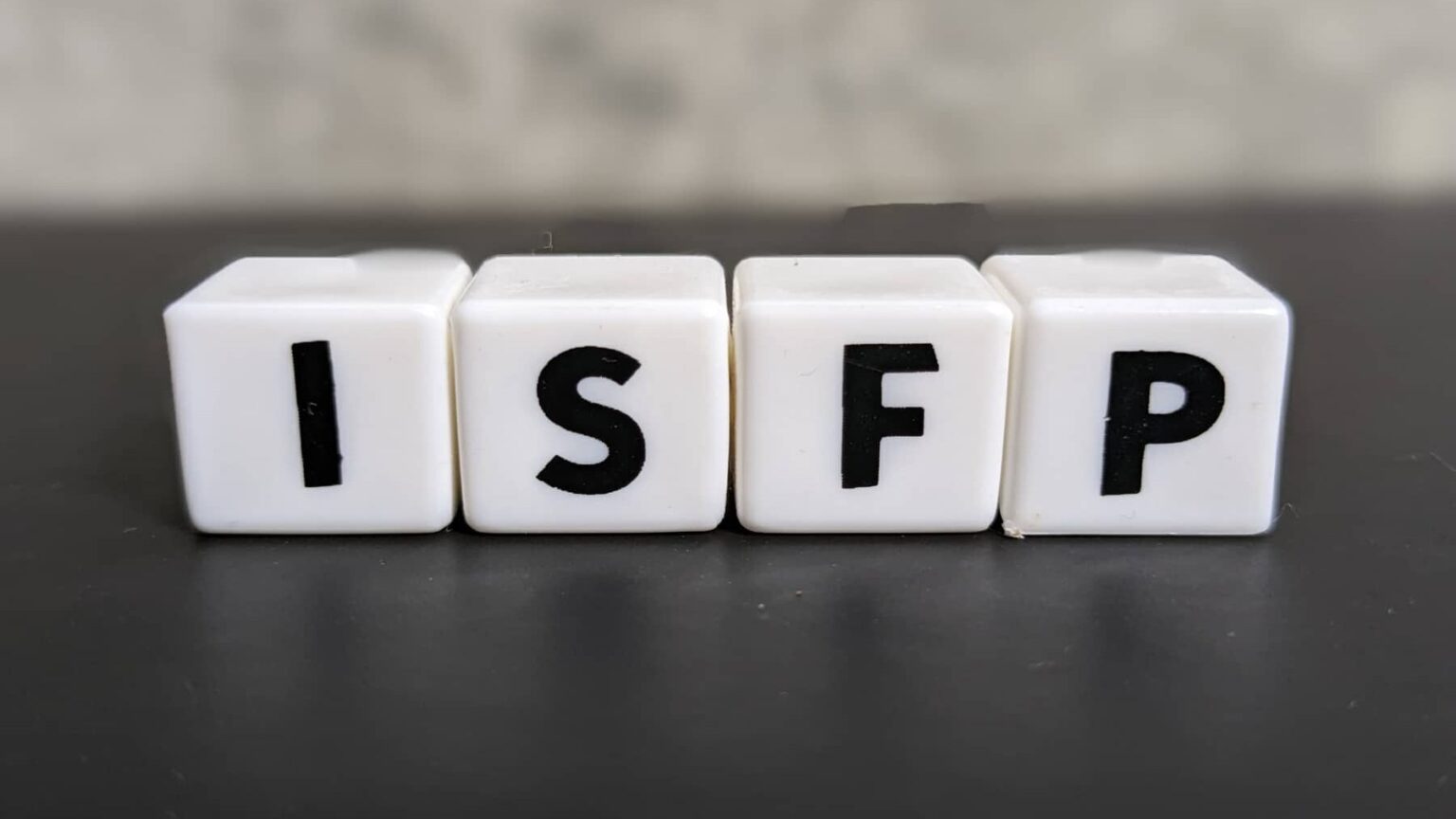 ISFP(冒険家)タイプとは?意味や特徴、よくある質問を解説