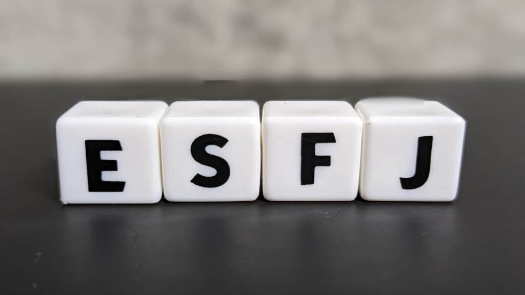 ESFJ（領事官）タイプとは？意味や特徴、よくある質問を解説！