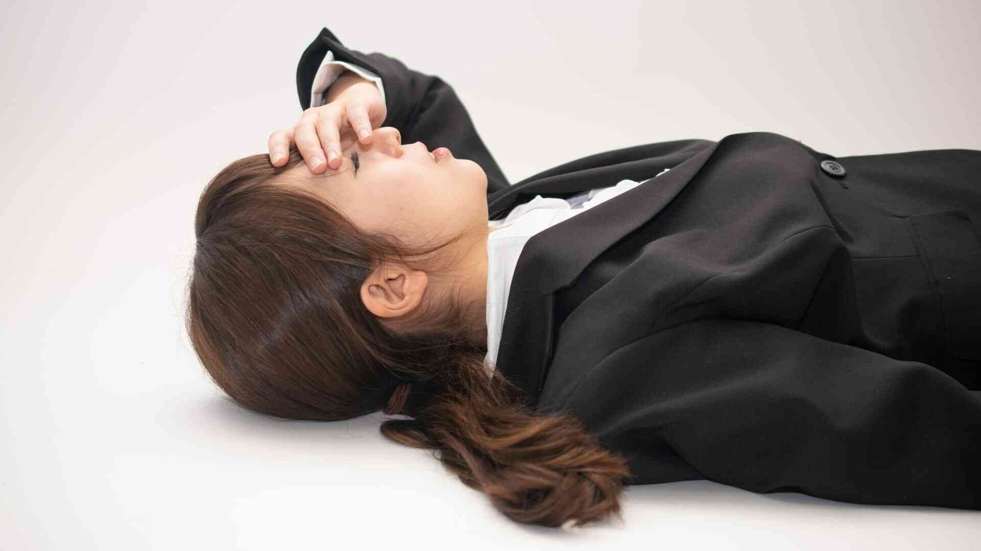 【仕事を休みたい時に考えるべきこと】今の会社や仕事を続けるべき?