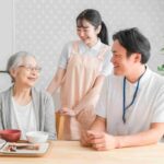 フリーターから介護職は可能！理由や就活方法と向いている人を解説