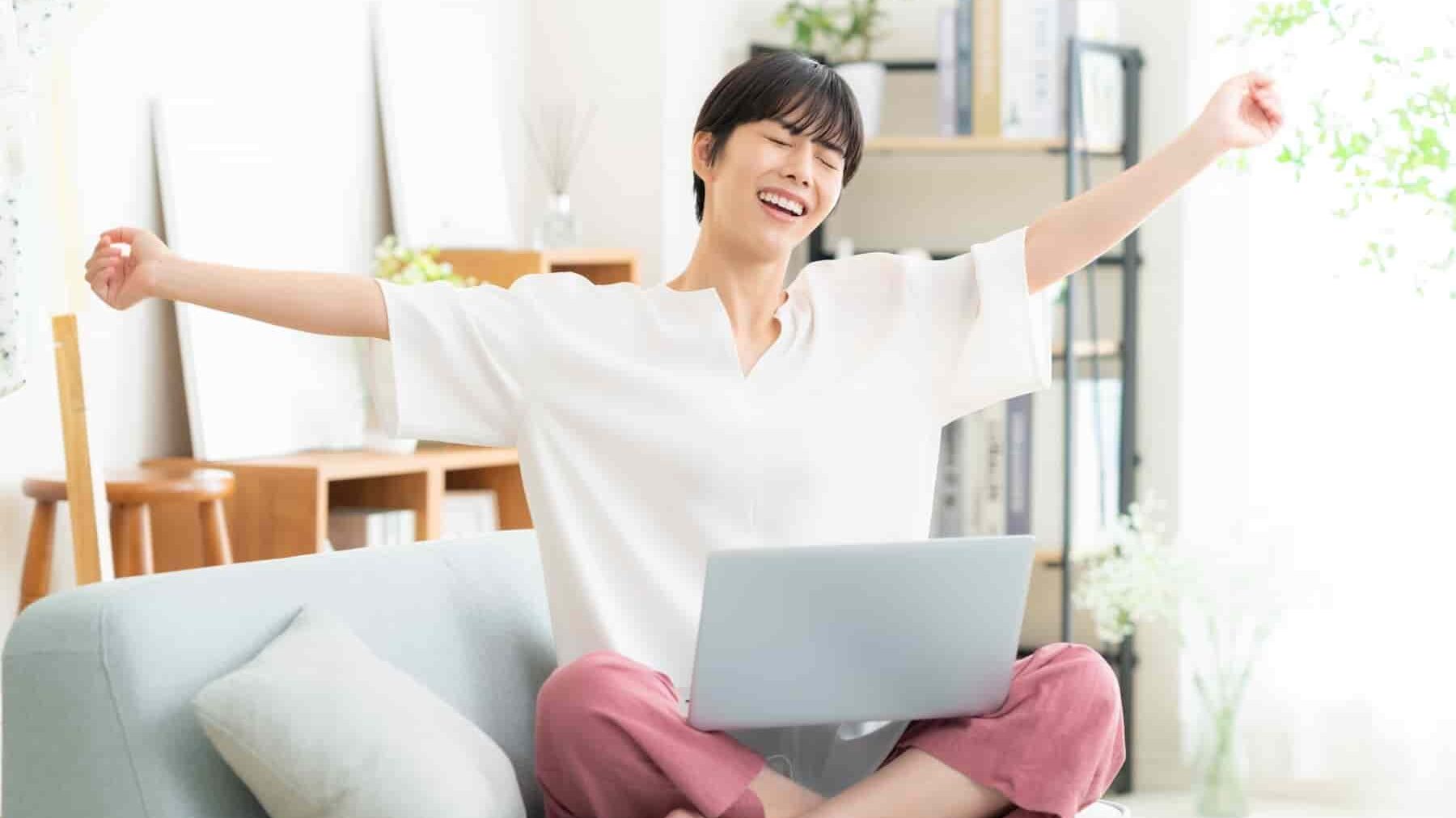 在宅で働ける人と関わらない仕事を紹介！資格や求人を探す方法も解説