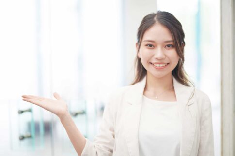 販売職とは？仕事内容・年収・必要なスキルから就職方法まで解説