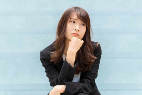 高卒でも転職はできる?大卒との収入格差や就職成功のコツを公開