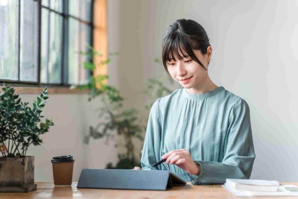 【完全在宅】人と関わらない仕事15選！未経験からストレスなく稼げる方法