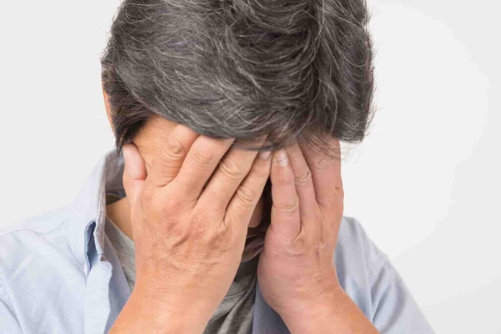 働かない息子を働かせるには？親ができる正しい接し方や支援機関の紹介